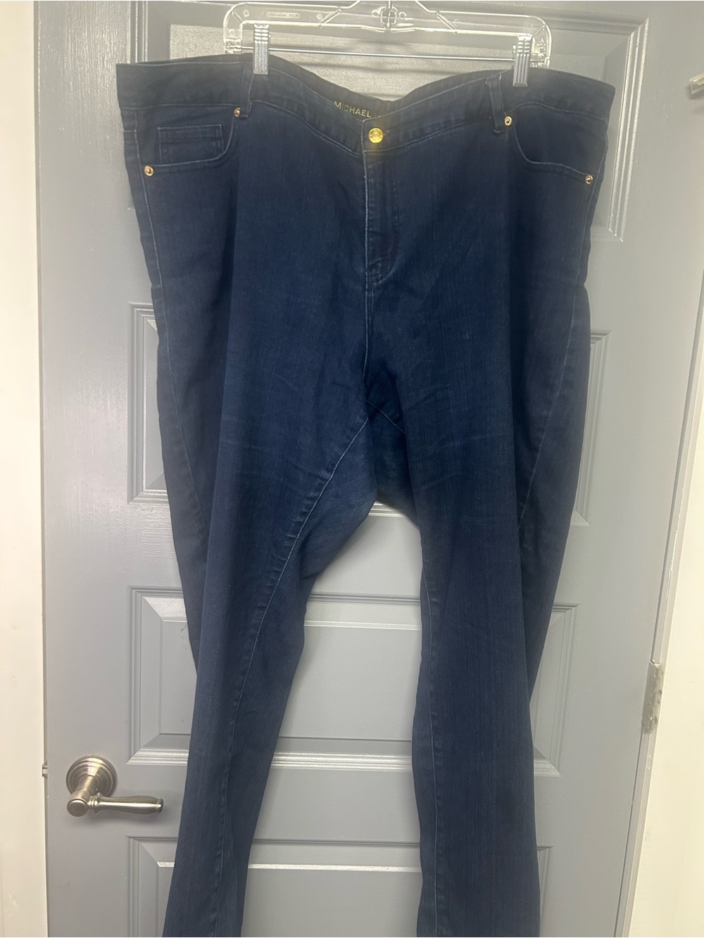 MICHAEL KORS WOMENS 5 Pocket classic jeans. Size 22W. 30” inseam studded logo